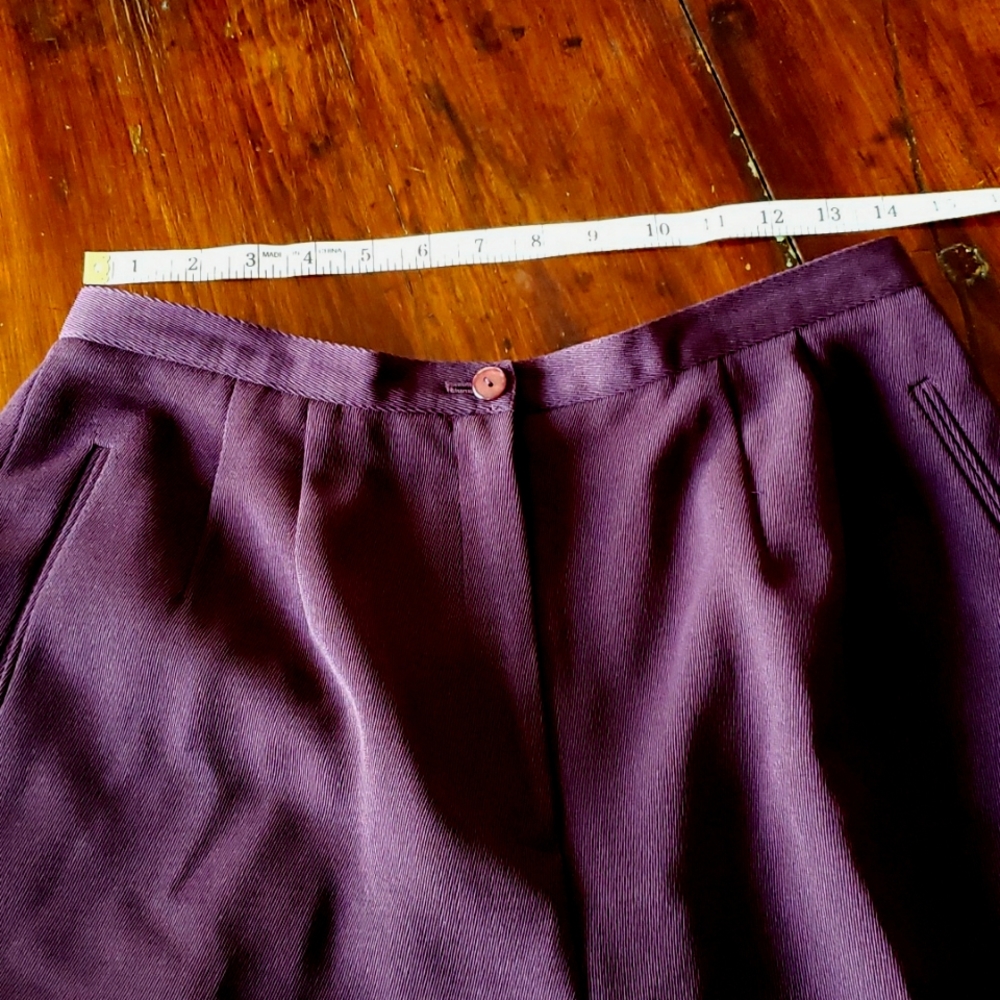 Great condition plum color pants.Very good fabric .Great for work, occasion etc